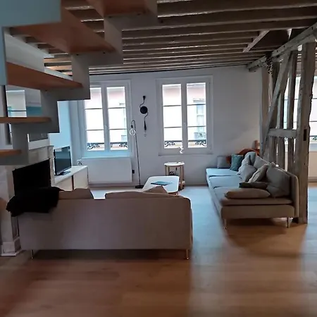 Triplex Hypercentre Avec Parking Руан