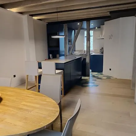 Triplex Hypercentre Avec Parking Апартаменты *