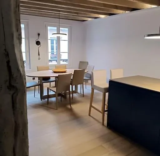 Triplex Hypercentre Avec Parking Apartment Rouen