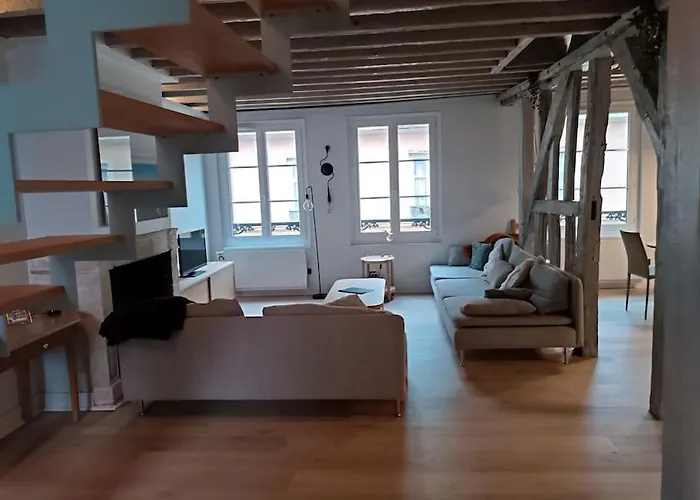 Triplex Hypercentre Avec Parking Rouen